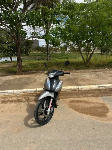 Honda biz 125 moto em excelente estado de conservação 