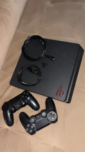 Vendo ps4 slim