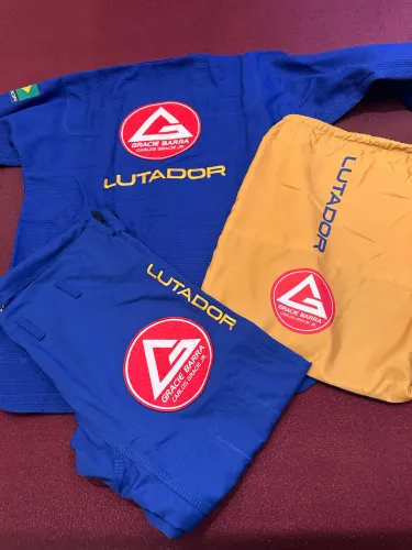 Kimono Gracie Barra A1 lutador