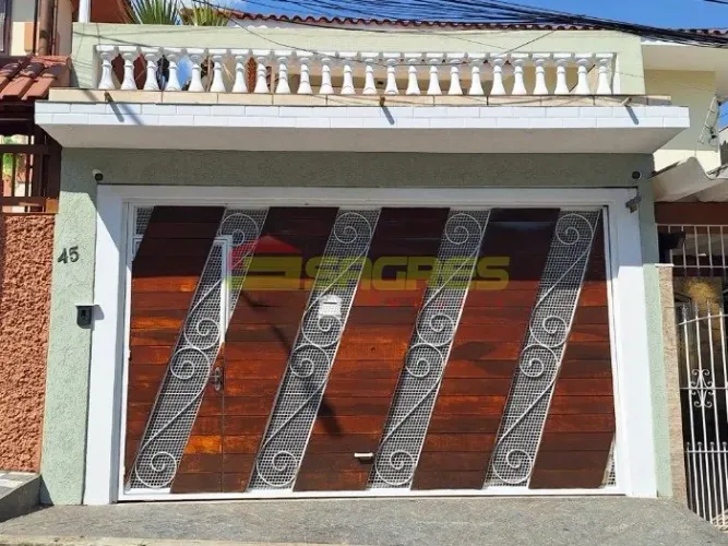 Sobrado com 3 quartos (sendo 2 suítes) à venda, 173 m² por R$ 890.000,00