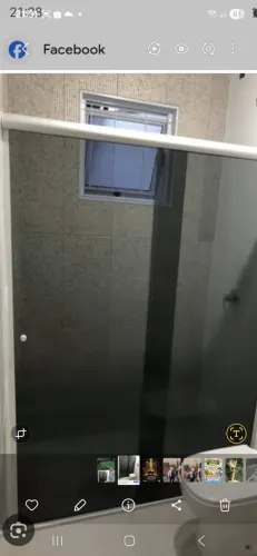 Manutenção ou instalação de portas, janelas e box