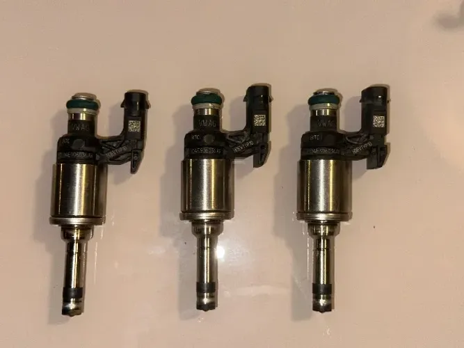 Kit com 3 Bicos Injetores Originais VW Polo TSI - Código 04E906036AR