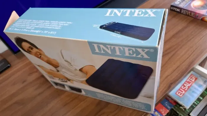 Colchão inflável manual - nunca utilizado