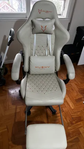 cadeira gamer husky storm (branca/laranja) + apoio de pé retrátil!