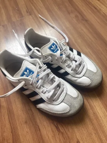 Tênis infantil adidas samba
