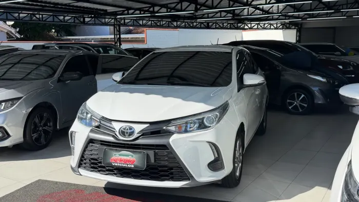Toyota Yaris XS 1.5 Flex 16V 5P Aut. 2023