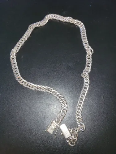 Cordão corrente de Prata com 85gr e 60cm,