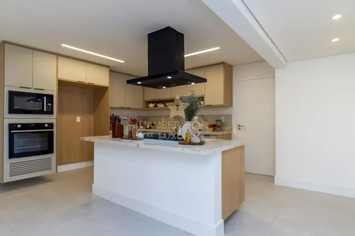 Apartamento à Venda com 143m²: 2 Suítes (1 Master), Home Office, Sala 3 Ambientes e 2 Vaga
