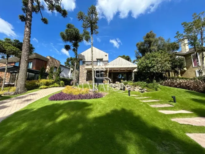 CHARMOSA CASA NO CONDOMÍNIO ASPEN MOUNTAIN EM GRAMADO