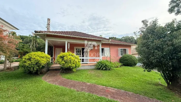 CASA A VENDA EM CONDOMÍNIO LAGOS DE GRAMADO