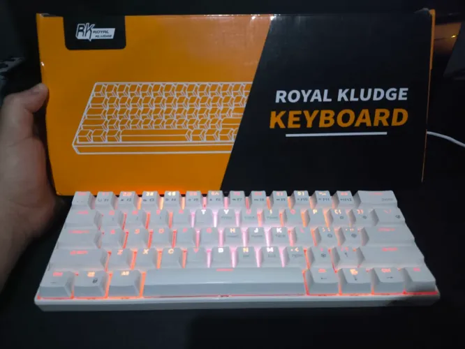 Teclado Mecânico 60% Branco Royal Kludge RK61