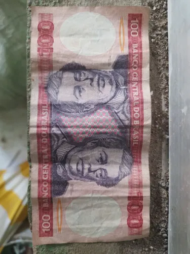 Cédula de 100 cruzeiro duque de caquia 