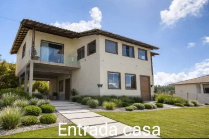 Chácara 1500m2, com Casa Alto Padrão, em Santana do Paraíso