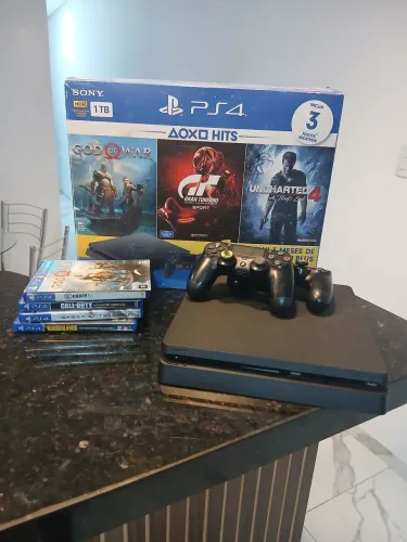 PS4 Slim 1TB + 2 Controles Originais + 5 Jogos + Caixa