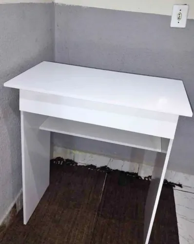 Mesa Multiuso (Estudo/Maquiagem)