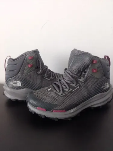 Bota The North Face Fastpack Dryvent tamanho 35