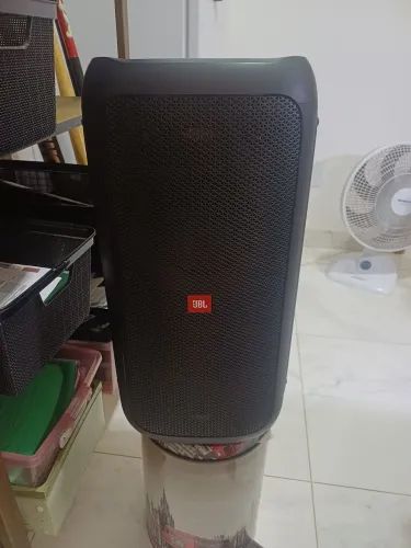 CAIXA DE SOM JBL PARTYBOX 100