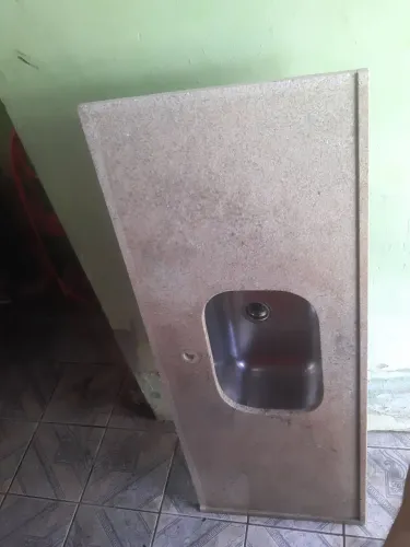 Vendo pia de mármore com a Cuba R$300