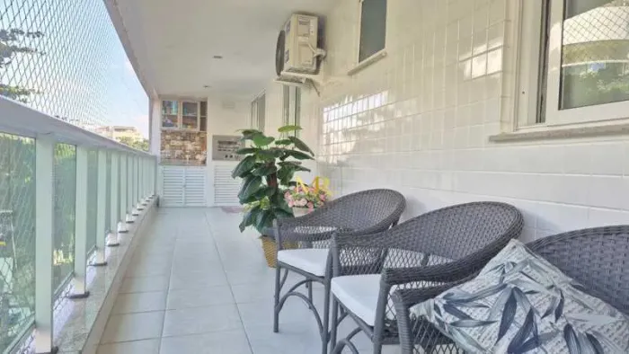 Apartamento à Venda - 3 Dormitórios (2 Suítes) - Freguesia - 123 m² com Varandão Gourmet e
