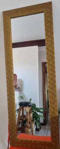 Espelhos de três tamanhos.
