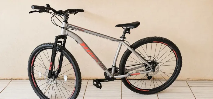 BICICLETA ARO 29 HOUSTON MERCURY TAMANHO 19 COM 21 MARCHAS - INOX