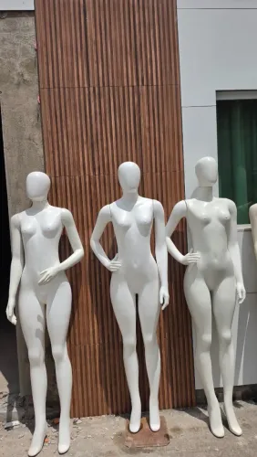 6 MANEQUINS SEMINOVOS - LOTE COMPLETO - LEIA!