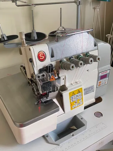 Interlok Singer super nova
