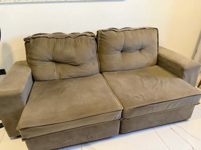 Sofá Retrátil 2 Lugares Seminovo - Muito Conservado e Super Confortável