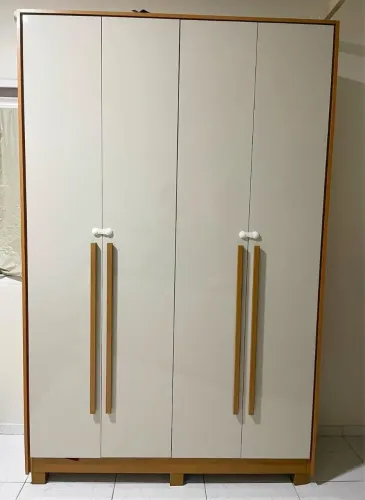     Guarda-Roupa Semi Novo - Excelente Estado | Mudança