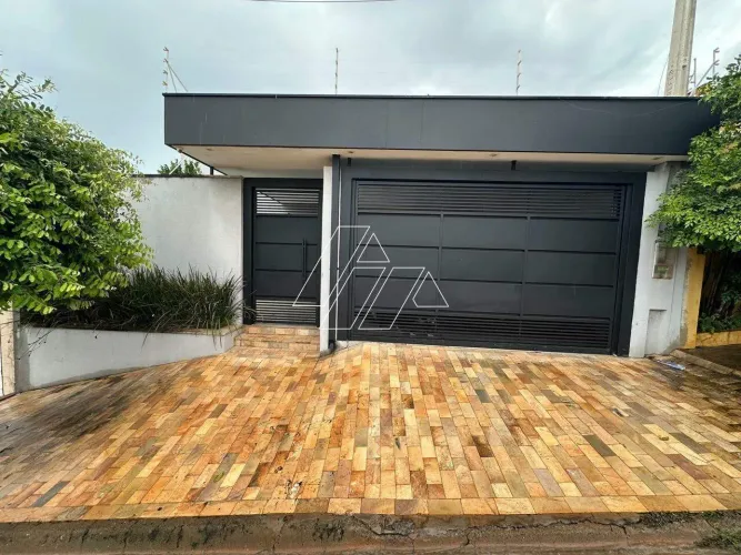 Casa à venda no Jardim Altos do Palmital  3 dormitórios (1 suíte), piscina aquecida e área