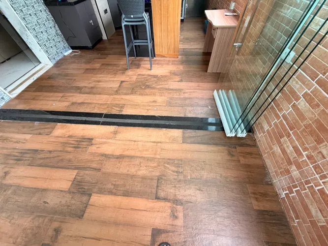 PORTA DE VIDRO RETRÁTIL / CAMARÃO PREMIUM - SEM TRILHO INFERIOR - VIDRO 10MM