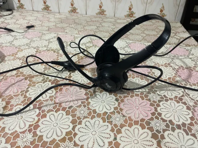 headset Logitech H390 ( semi novo / sem as almofadas )
