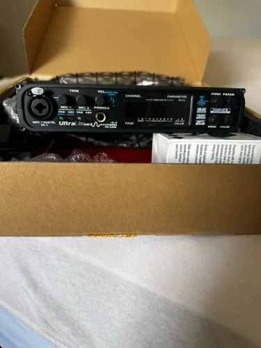 Placa de áudio Motu Ultralite mk3 Hibrid