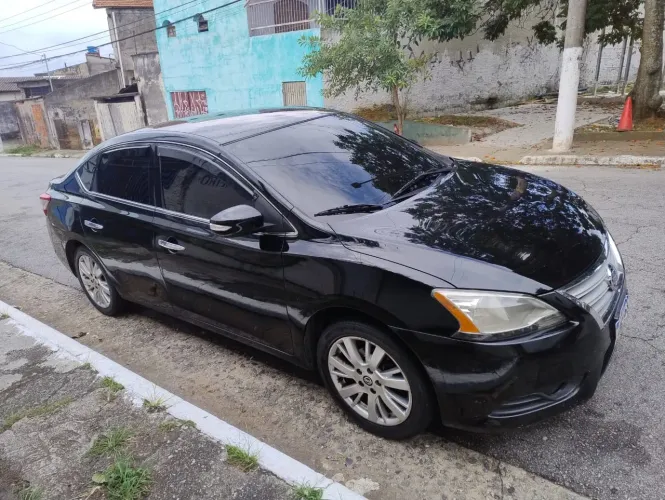 Nissan Sentra SL 2.0/ 2.0 Flex Fuel 16V Aut. 2016