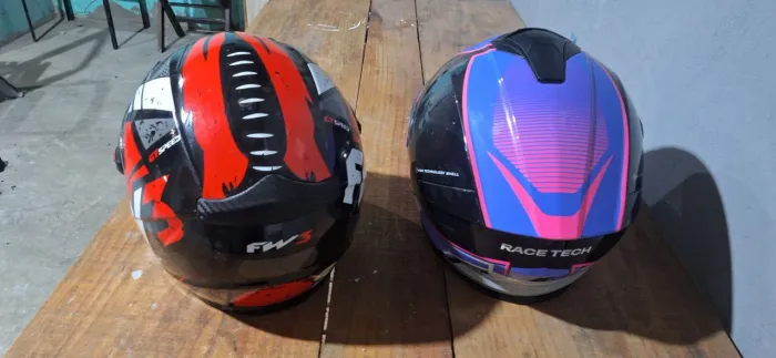 Capacetes semi novos