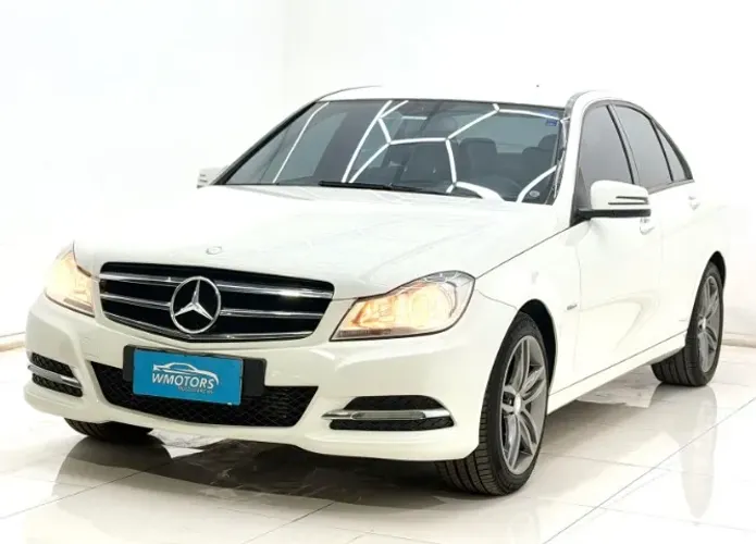 Mercedes-Benz C-180 CGI Classic 1.8 16V 156cv Aut. 2012