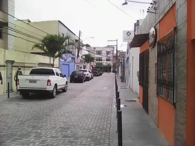 Prédio Comercial Rio Vermelho 231m² - Loja + 10 Salas c/ Banheiro
