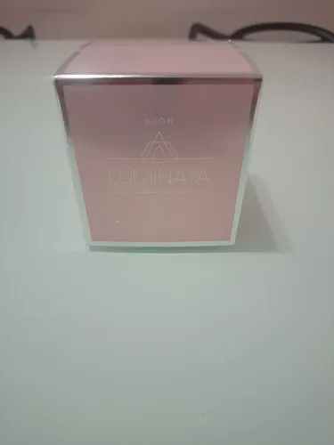 Perfume Avon Luminata descontinuado 