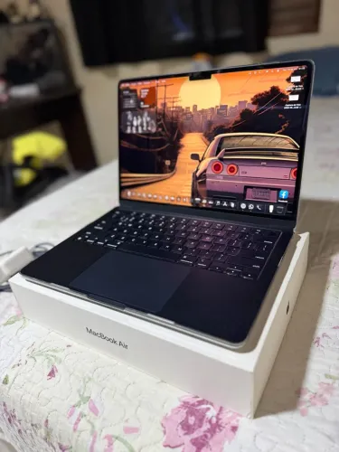 MacBook M2 azul