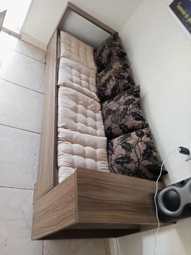 SOFÁ EM MDF