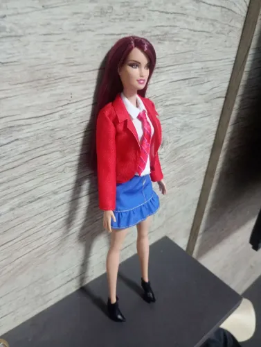 Boneca Roberta Rebelde ?