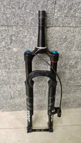Suspensão Fox Step Cast 32 100mm