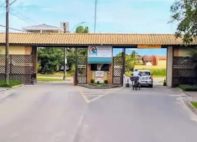 Terreno de 360 m² a venda em condomínio fechado - Peruibe