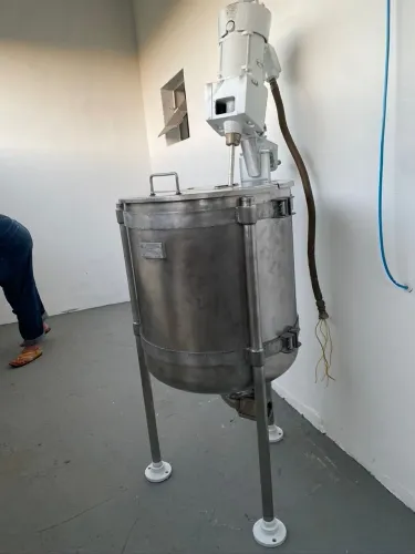 Tanque / Tacho Inox Misturador Batedor De Inox 250 Litros + Motor
