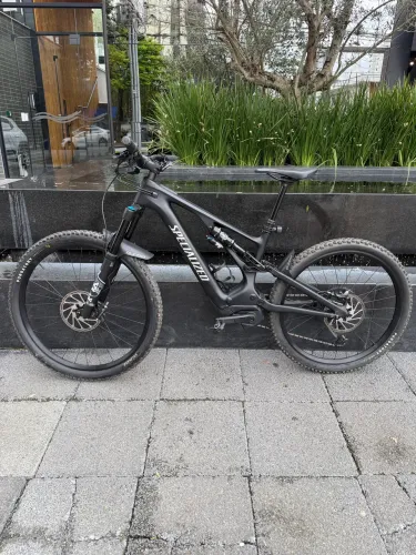Bicicleta Specialized Turbo Levo Carbon