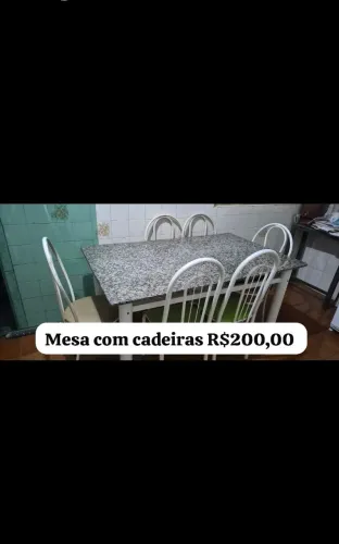 Mesa quadrada de granito com 6 cadeiras