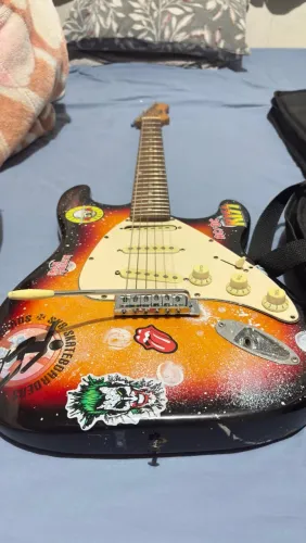 GUITARRA, CAIXA E CABO