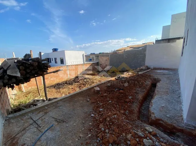 Casa à Venda no Bairro Padre Eustáquio em Divinópolis MG.