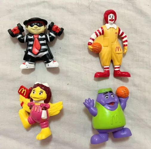 Coleção de brindes McDonald?s ano 2000