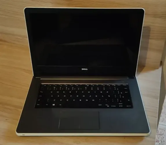 Notebook DELL i3 5005U com SSD 120GB e 4GB de RAM